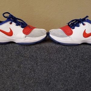 Nike Paul George boy basketball shoes